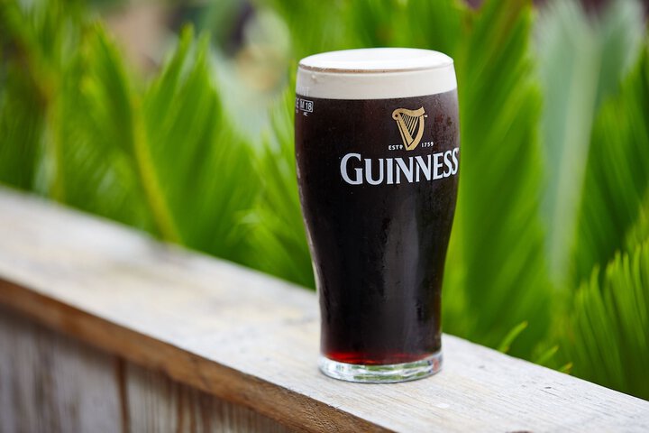 Lounge 42 of 67