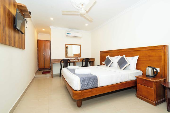 Exterior of Hotel NNP Grand
