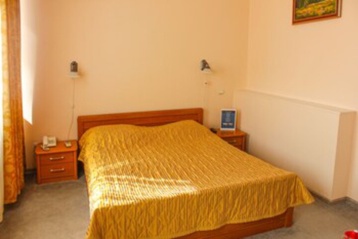 Room 24 of 52