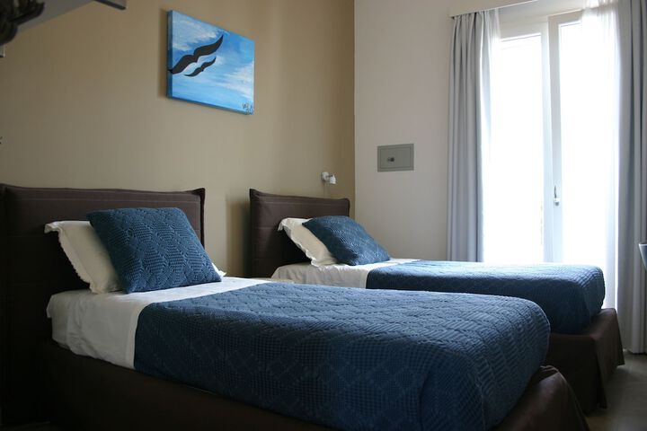 Room 2 of 86