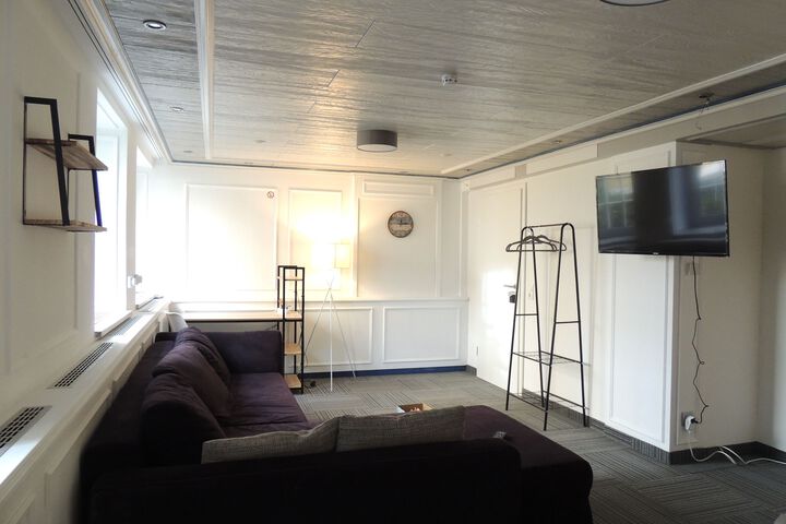 Room 48 of 78