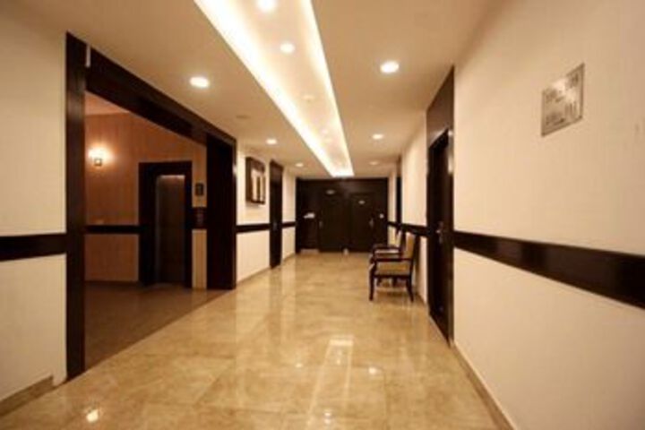 Ballroom/Hall 15 of 23