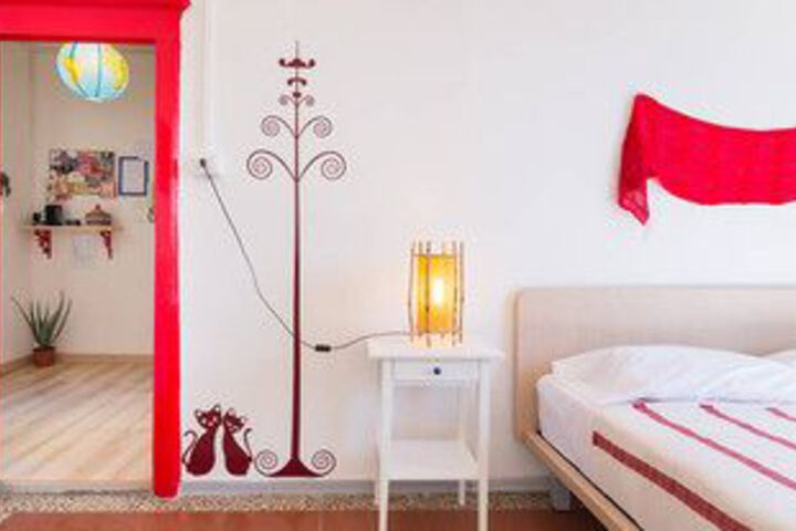 Room 9 of 25