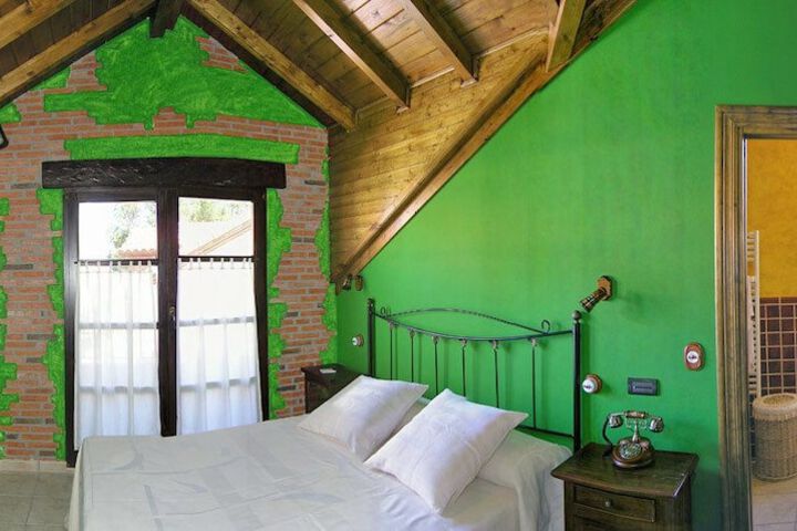 Room 6 of 45
