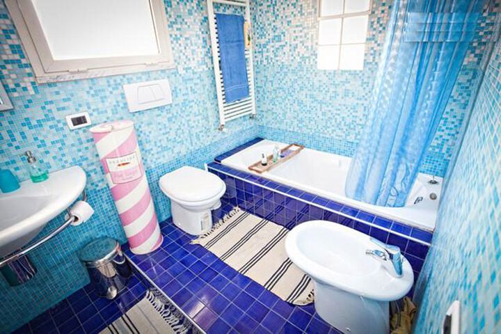 Room 2 of 19