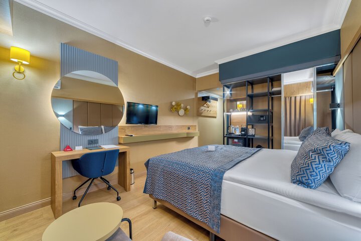 Room 15 of 187
