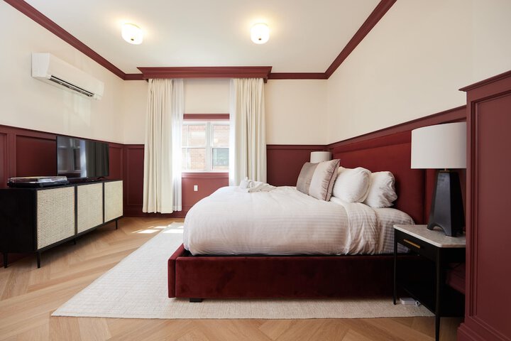 Grand Room 1 King Bed Balcony City View (46 of 48)