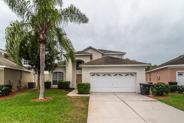 Exterior of Windsor Palms Resort Homes Townhomes & Condos