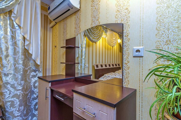 Room 33 of 67