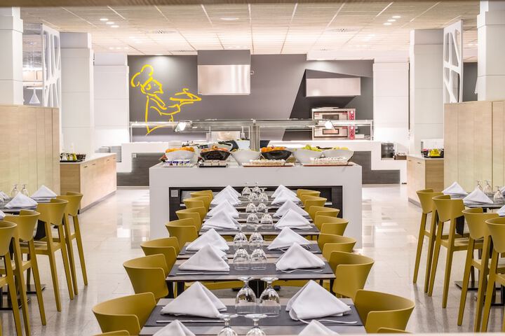 Dining 45 of 60