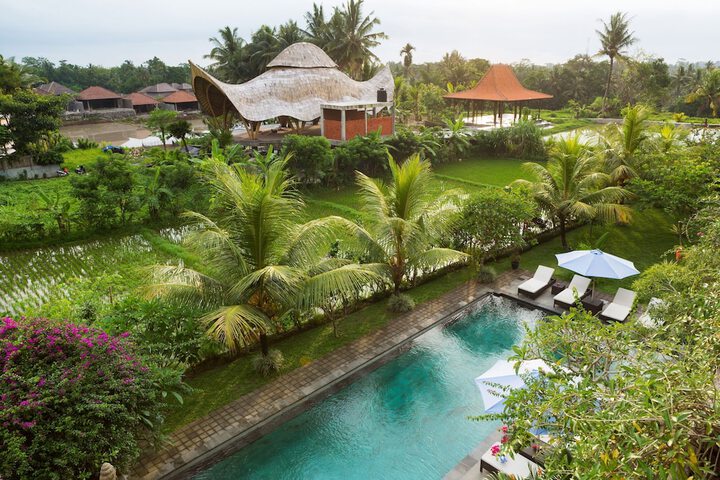 Pool Hotel