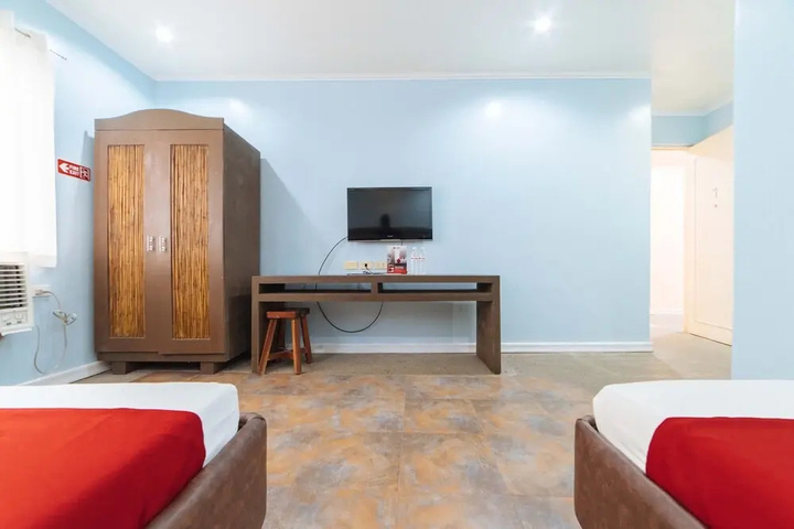 Room 3 of 21