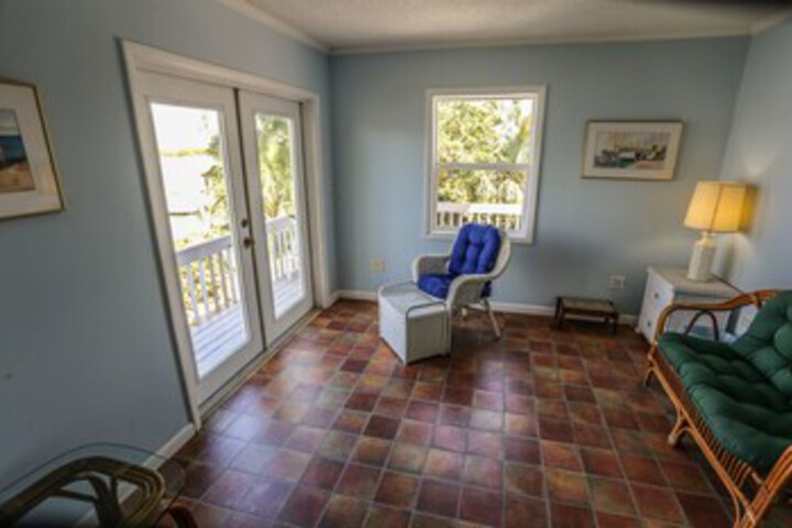 Room 13 of 23