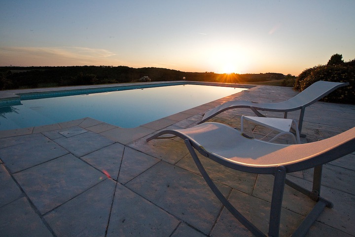 Pool 41 of 75