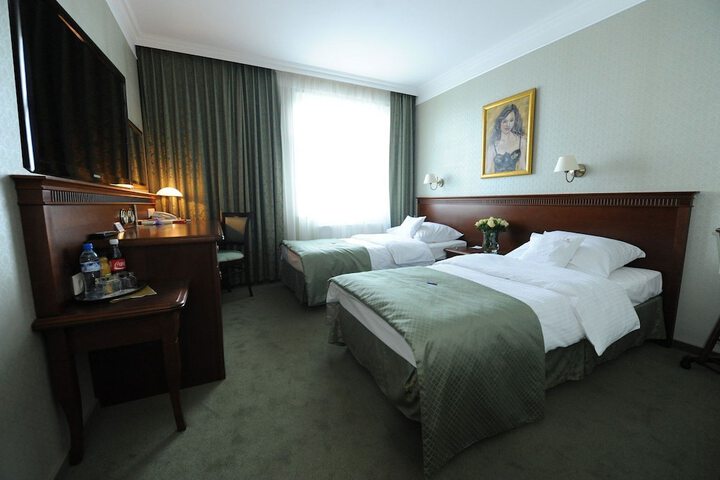 Room 40 of 86