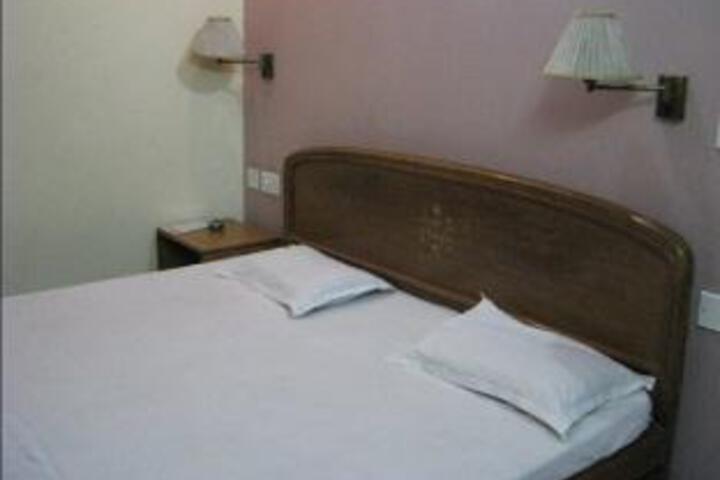 Room 3 of 5