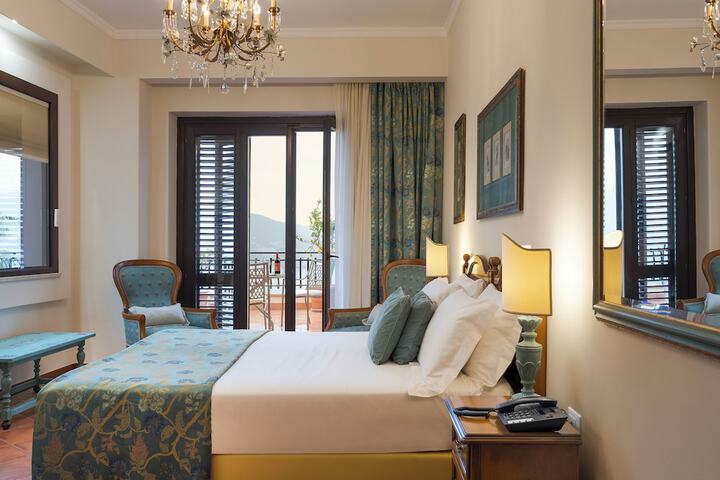 Room 32 of 111
