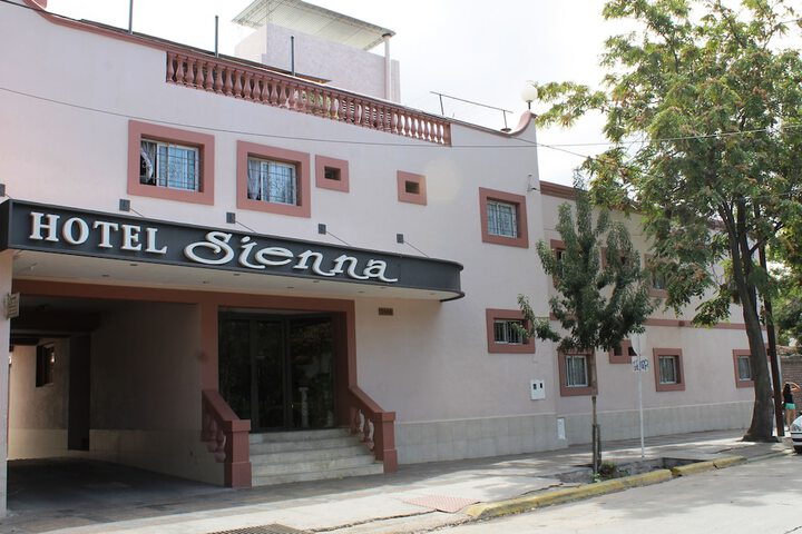Hotel Sienna in Mendoza