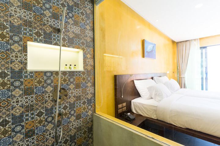Room 7 of 51
