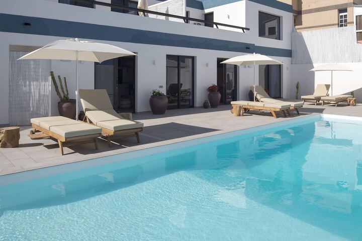 Pool 5 of 8