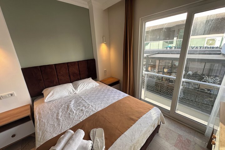 Room 65 of 171
