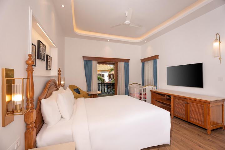 Room 44 of 184