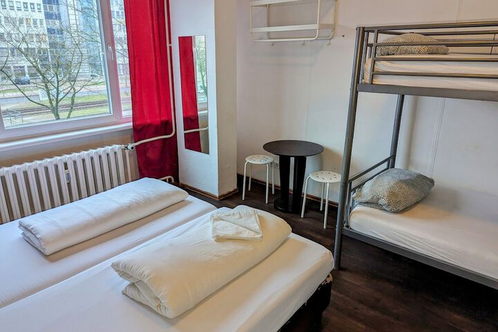 Room 60 of 150