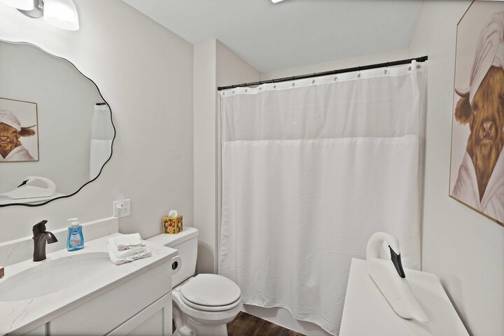 Room 11 of 22
