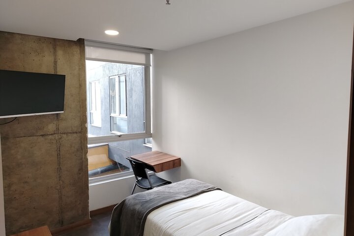 Room 27 of 41