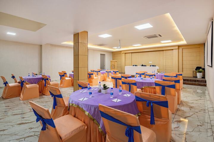 Ballroom/Hall 75 of 83