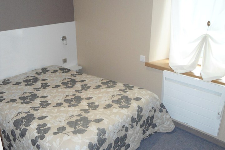 Room 3 of 24