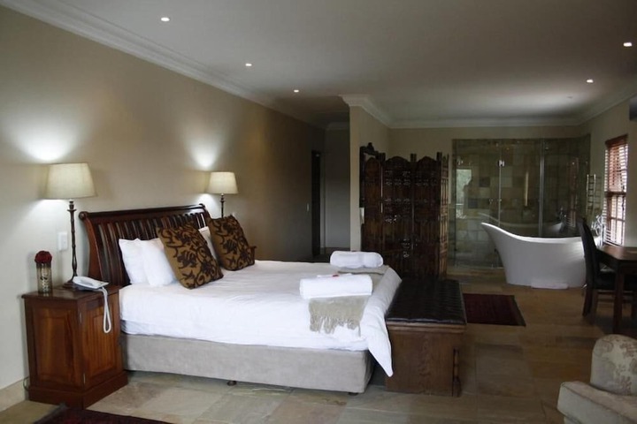 Room 10 of 62