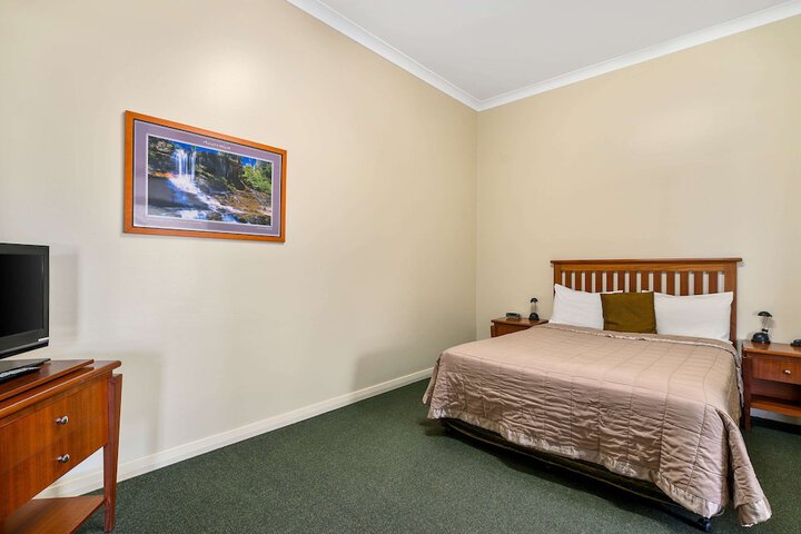 Room 5 of 54