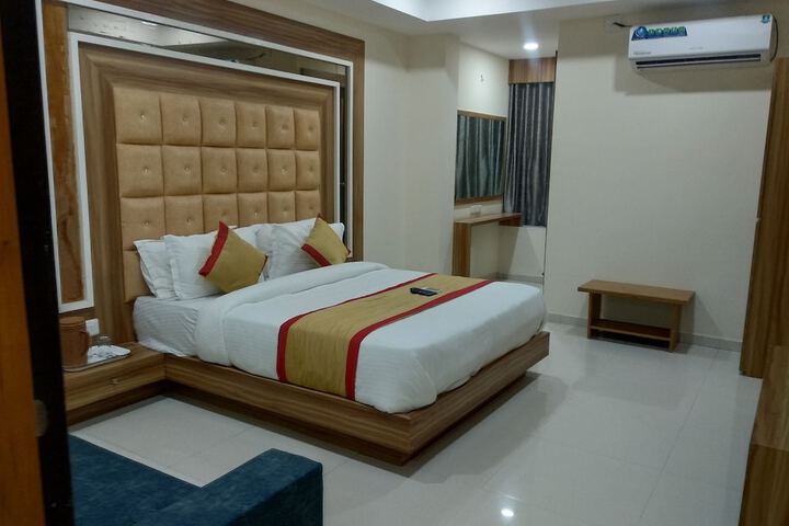 Room 27 of 37