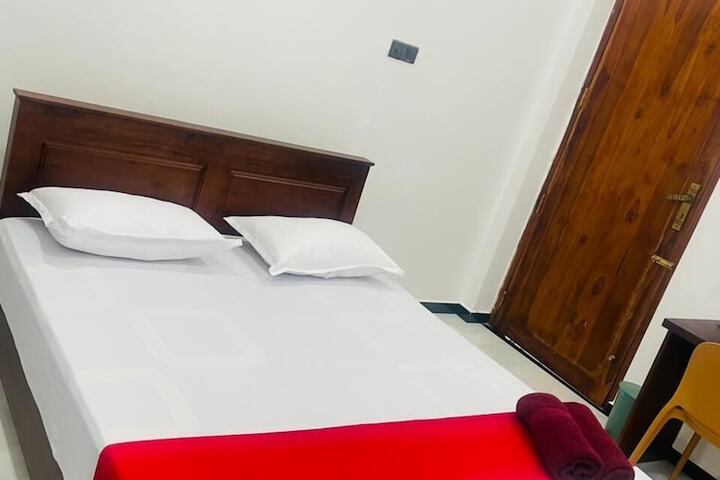 Room 13 of 22