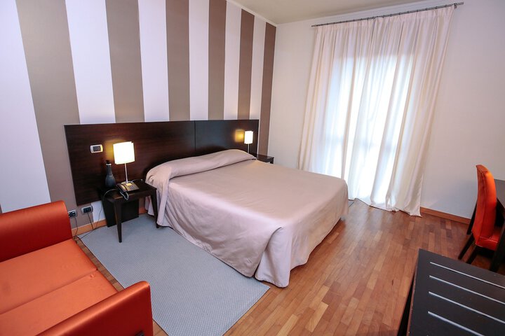 Room 21 of 44