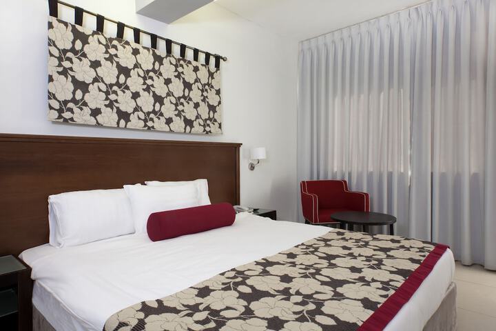 Room 4 of 45
