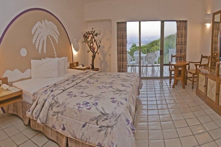 Room 2 of 46