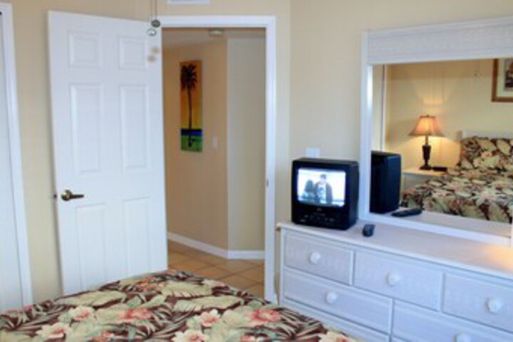Room 13 of 20