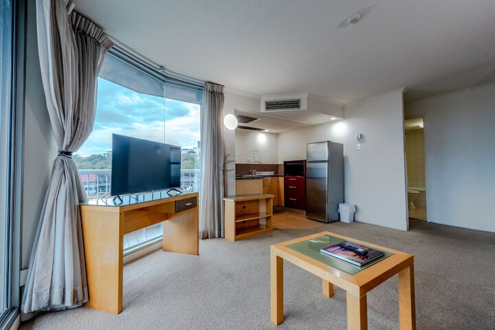 Room 19 of 48