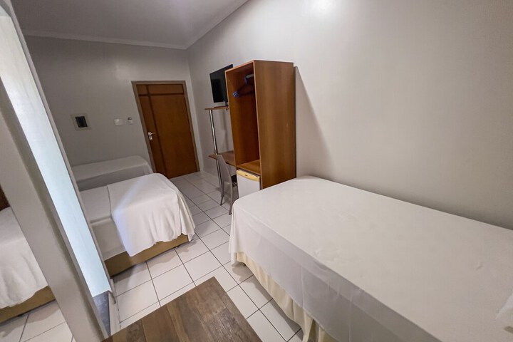 Room 41 of 57