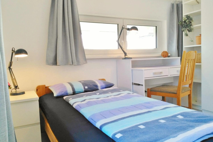 Room 3 of 10