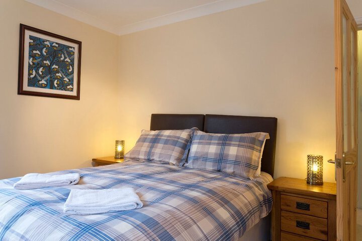 Room 5 of 27