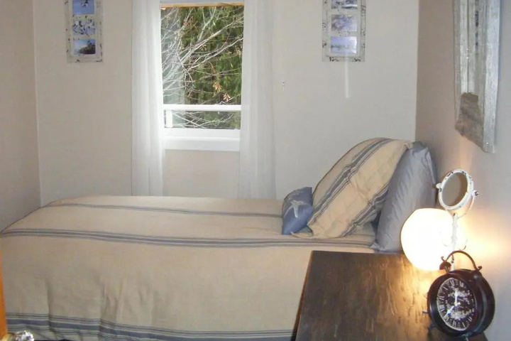 Room 6 of 15