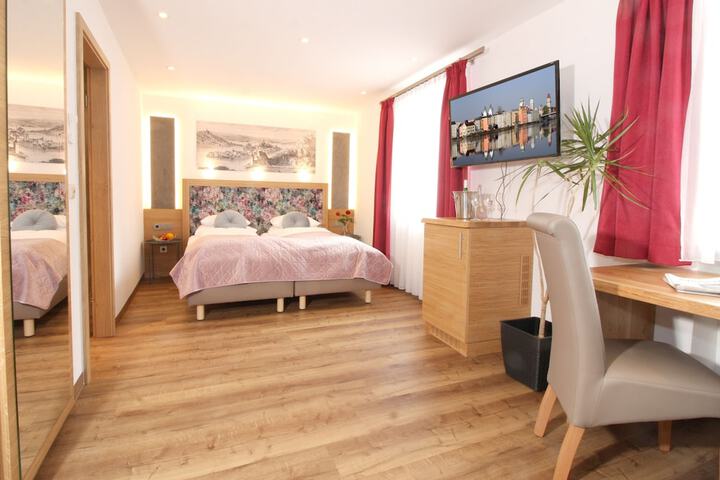 Room 10 of 59