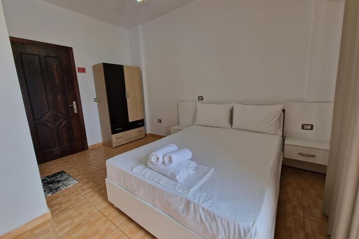 Room 45 of 115