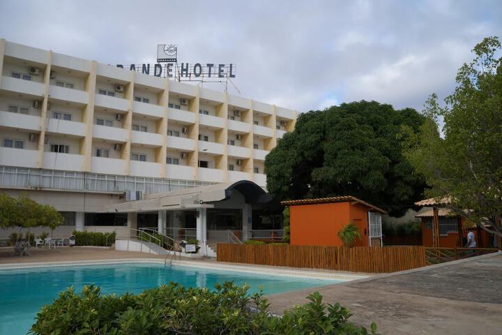 Hotel Pool