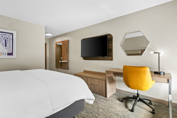 Room 52 of 102