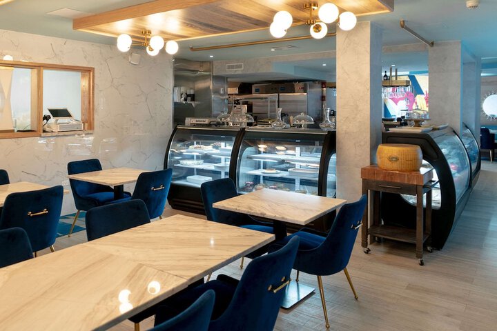 restaurant cafeteria