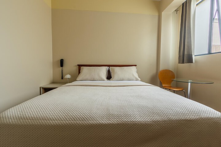 Room 48 of 94